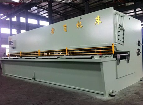 QC12Y-10X6000擺式剪板機