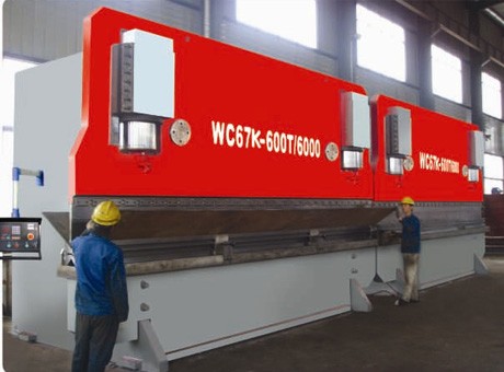 WC67Y系列雙機(jī)聯(lián)動(dòng)液壓板料折彎機(jī)